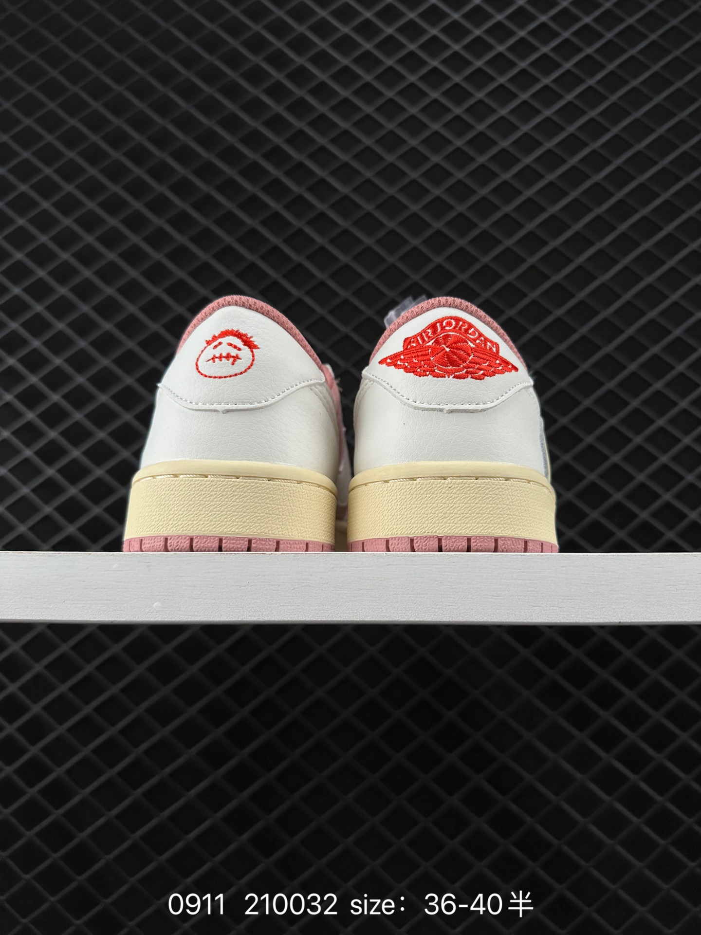 Travis Scott x Air Jordan 1 Low